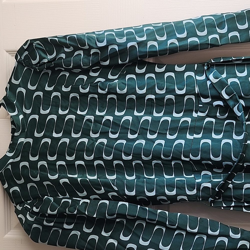 Emerald Print Silk Dress with Belt - Picture 3 of 10
